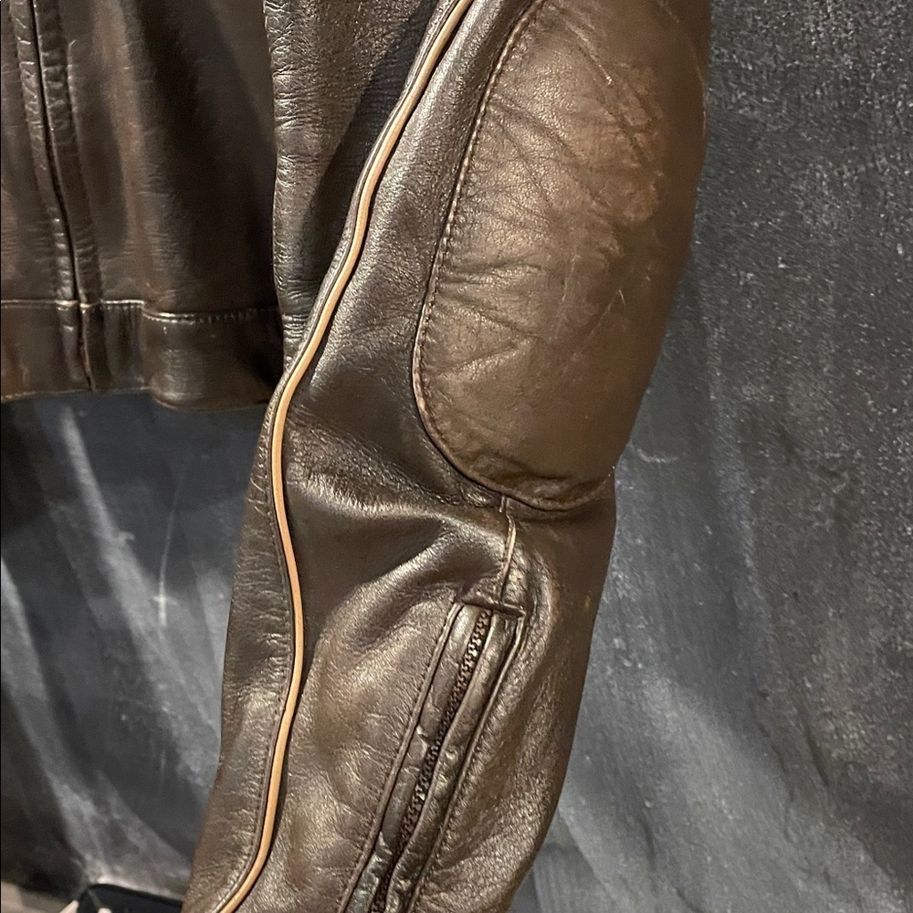 Vintage Leather Moto Jacket | Classic Biker Style Zip Front | Retro Streetwear - Picture 5 of 16